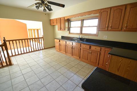 515 Aller Ave, Elgin, IL 60120 photo 7