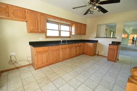 515 Aller Ave, Elgin, IL 60120 photo 8