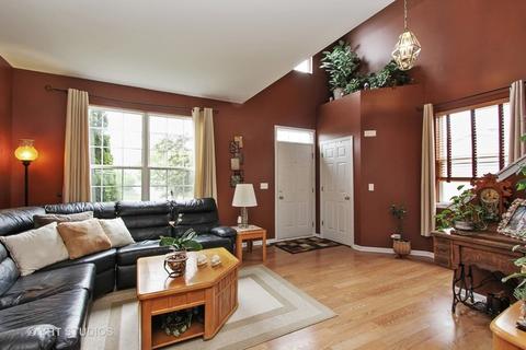 128 E Old Mill Trl, Antioch, IL 60002 photo 2