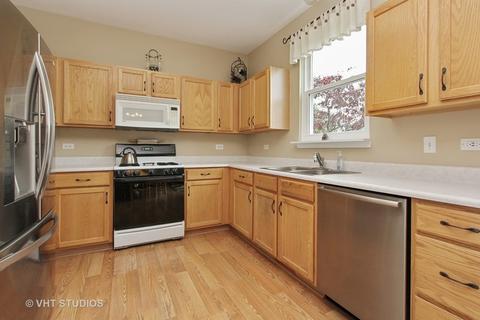 128 E Old Mill Trl, Antioch, IL 60002 photo 3