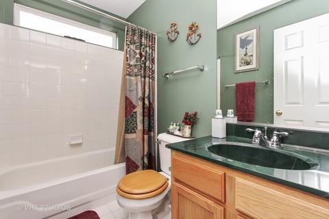 128 E Old Mill Trl, Antioch, IL 60002 photo 10