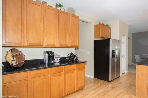 11637 Chesapeake Dr, Plainfield, IL 60585 photo 6