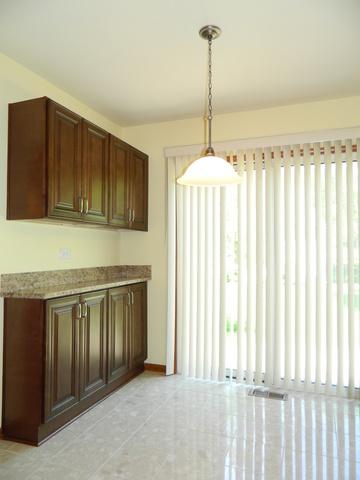 4597 Jade Ln, Hoffman Estates, IL 60192 photo 9