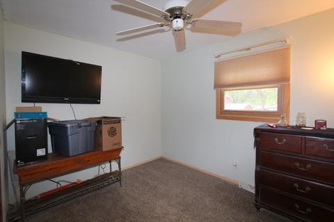 4315 Prairie Ave, Mchenry, IL 60050 photo 9
