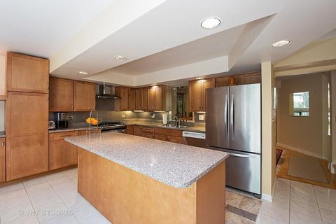 19 Oak Tree Ct, Elmhurst, IL 60126 photo 3