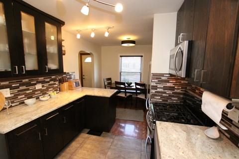633 Rose Ave, Des Plaines, IL 60016 photo 8