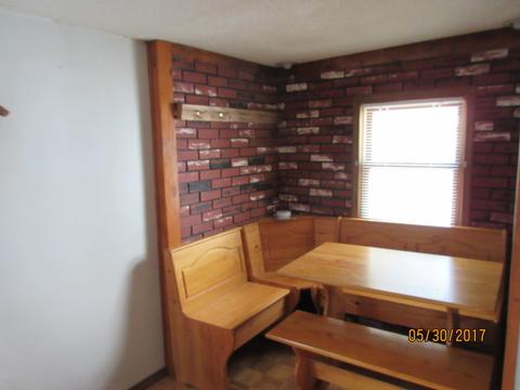 520 E Mckenney St, Dixon, IL 61021 photo 5