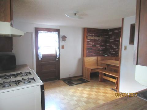 520 E Mckenney St, Dixon, IL 61021 photo 3