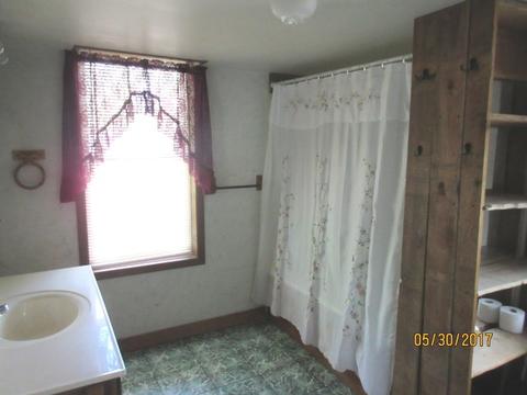 520 E Mckenney St, Dixon, IL 61021 photo 8