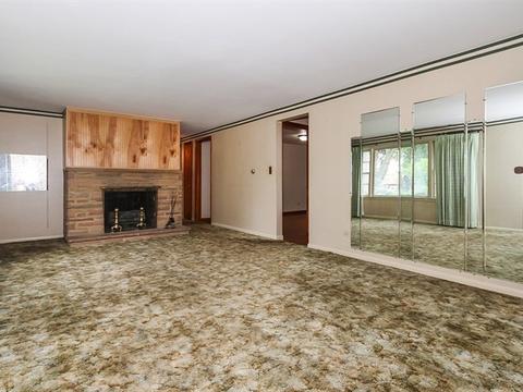 815 Orange St, Elgin, IL 60123 photo 4