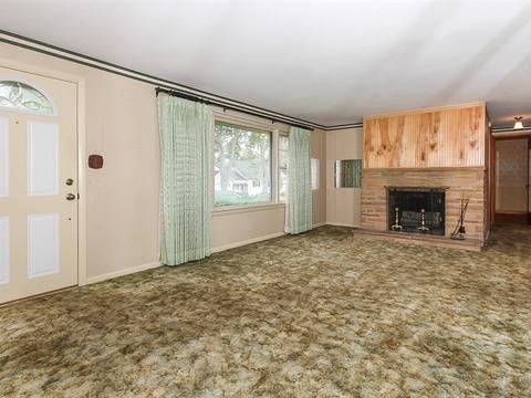 815 Orange St, Elgin, IL 60123 photo 3