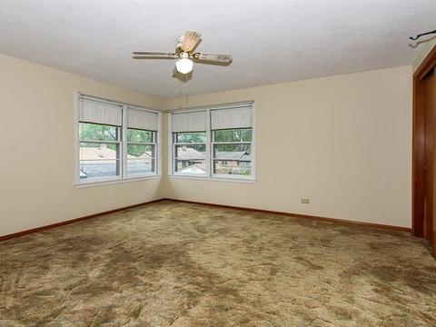 815 Orange St, Elgin, IL 60123 photo 10