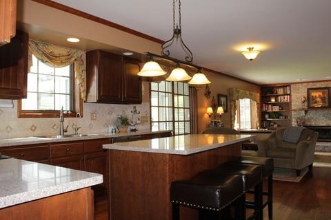 6220 Whiteoak Dr, Mchenry, IL 60050 photo 3