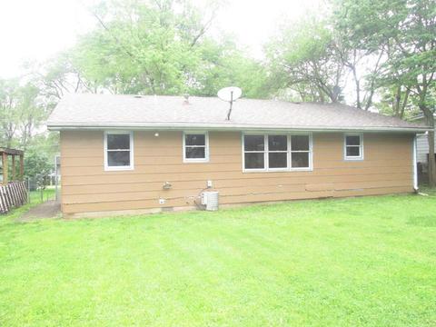 6388 E Flora St E, Kankakee, IL 60901 photo 2