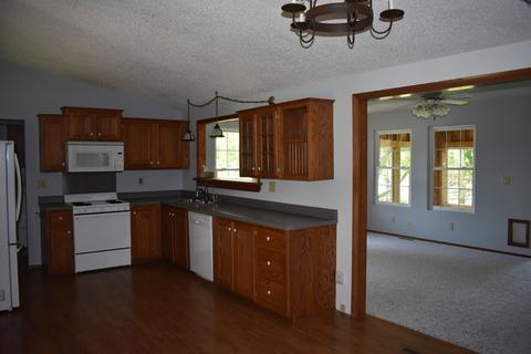 1667 Brandywine Ln, Dixon, IL 61021 photo 4