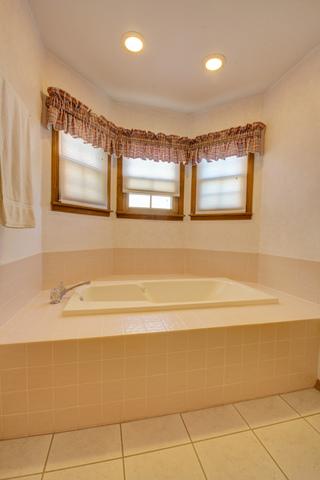 580 Foster Ave, Bartlett, IL 60103 photo 14