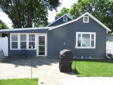 222 W Devlin St, Spring Valley, IL 61362 photo 2