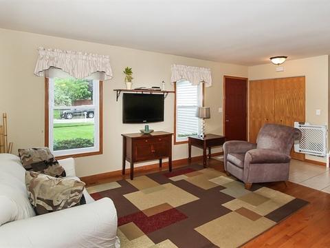 305 Terrace Dr, Bartlett, IL 60103 photo 3
