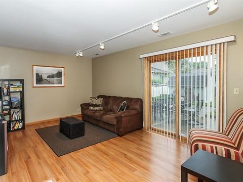 305 Terrace Dr, Bartlett, IL 60103 photo 12