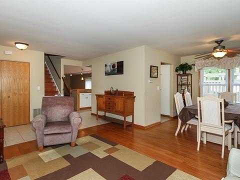 305 Terrace Dr, Bartlett, IL 60103 photo 5