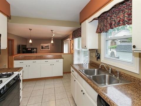 305 Terrace Dr, Bartlett, IL 60103 photo 8