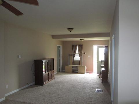318 W Cherry St, Compton, IL 61318 photo 6