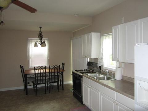 318 W Cherry St, Compton, IL 61318 photo 4