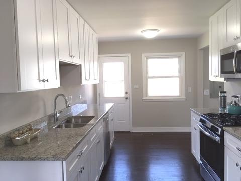 82 E Berkley Ln, Hoffman Estates, IL 60169 photo 4