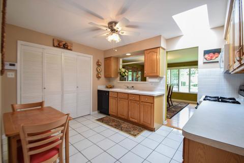 9116 Roach Ave, Brookfield, IL 60513 photo 9
