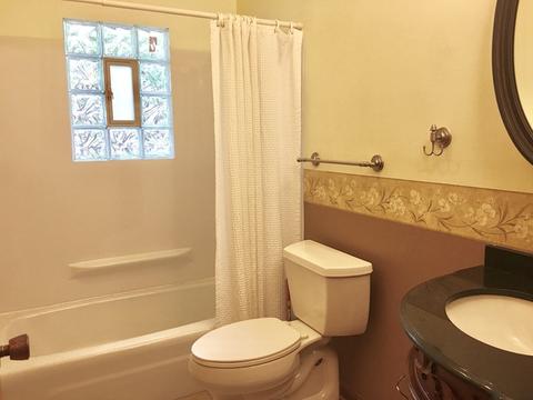 122 E Glover St, Ottawa, IL 61350 photo 9