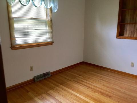 122 E Glover St, Ottawa, IL 61350 photo 11