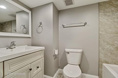 1714 E 84th Pl, Chicago, IL 60617 photo 14