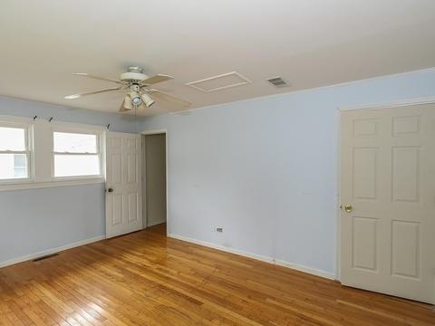 2410 Dove St, Rolling Meadows, IL 60008 photo 3