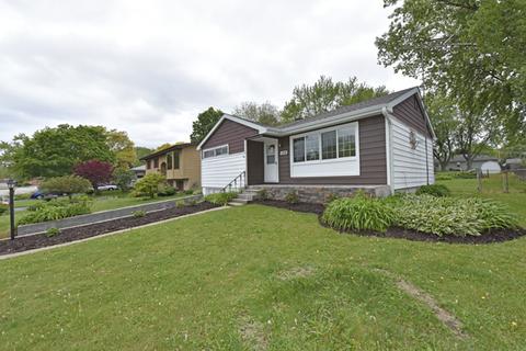 4310 Sioux Ln, Mchenry, IL 60050 photo 1