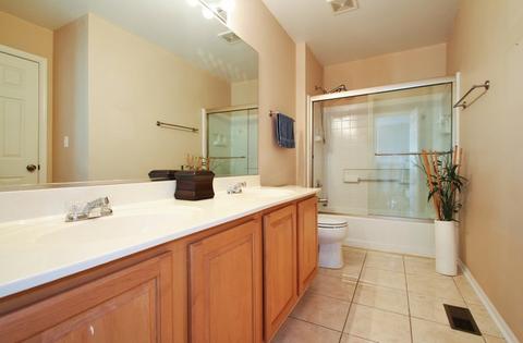 1990 Merlot Ct, Wheeling, IL 60090 photo 16