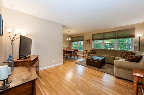 2104 Glencoe St, Wheaton, IL 60187 photo 5