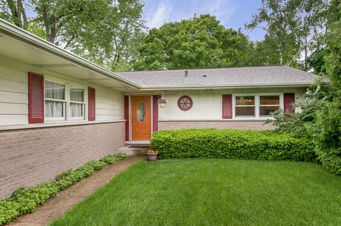2104 Glencoe St, Wheaton, IL 60187 photo 2