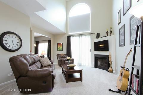 1549 Spaulding Rd, Bartlett, IL 60103 photo 2