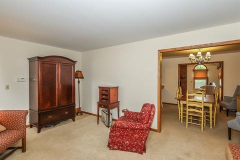 501 Shenandoah Trl, Elgin, IL 60123 photo 5