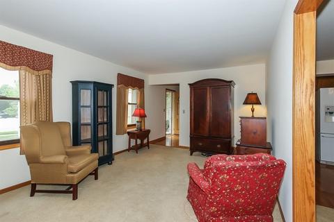 501 Shenandoah Trl, Elgin, IL 60123 photo 3