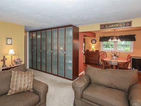 9 N511 Irwin Dr, Elgin, IL 60123 photo 4