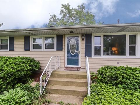 9 N511 Irwin Dr, Elgin, IL 60123 photo 2