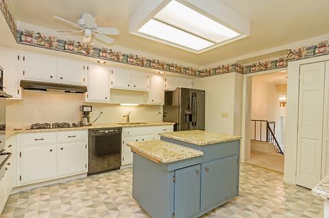 1180 Lancaster Ct, Hoffman Estates, IL 60169 photo 8