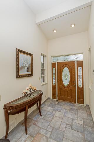 1180 Lancaster Ct, Hoffman Estates, IL 60169 photo 2