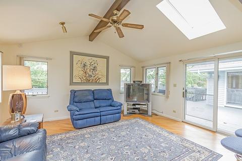 1180 Lancaster Ct, Hoffman Estates, IL 60169 photo 9