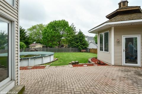 2480 Hayloft Ln, Elgin, IL 60124 photo 17