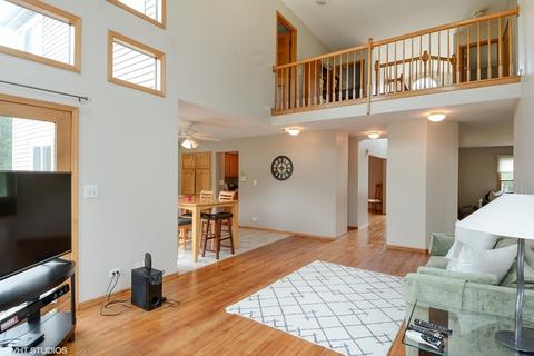 2480 Hayloft Ln, Elgin, IL 60124 photo 8