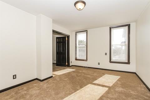 653 Wing St, Elgin, IL 60123 photo 4