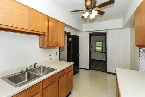 653 Wing St, Elgin, IL 60123 photo 10