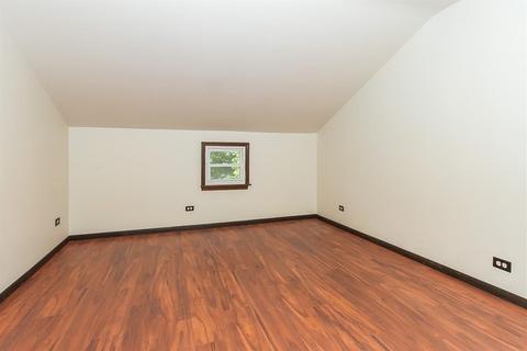 653 Wing St, Elgin, IL 60123 photo 14